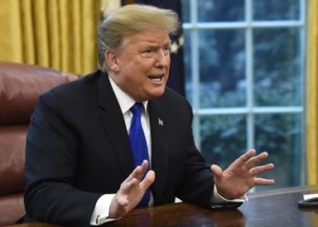 ट्रंप ने मुस्लिम महिला सांसद इल्हान की जान खतरे में डाली : नैंसी पेलोसी