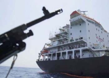 iran tring to take britrish oil tankar