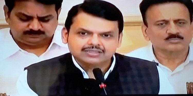 maharashtra chief minister devendra fadnavis resigned