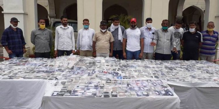 jaipur police team recoverd 1432 smart phone cost of 2 crore rupees