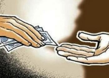 electricity department line man trapped in Taking bribe money