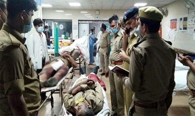 kanpur chaubepur encounter dsp or 8 police person died 2 criminals killed by police in counter firing