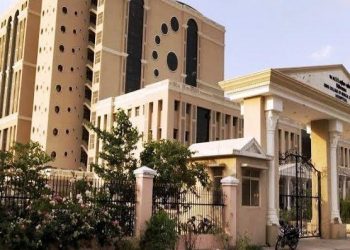 senior citizen sucide jumped from second floor of ruhs rajastha university of health science