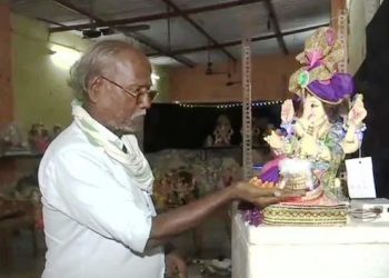 mumbai artist makes sanitizer ganesh idols for ganesh chaturthi