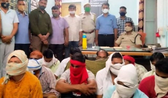 kota police arrest 12 gambler with 13.85 lakh rupees