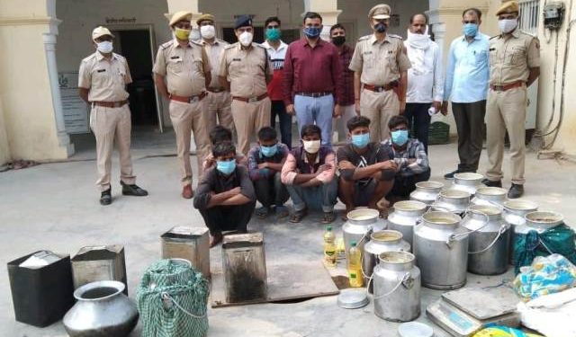 jaipur police seized 2 quintal nakli deshi ghee and arrest 6 gujrati in kotputali jaipur
