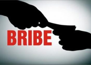 karauli panchayat samiti assistant accountant trapped with 2000 bribe money by acb