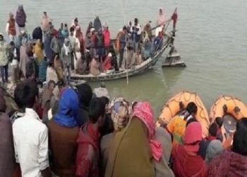 full of 100 passengers boat drowning in bhagalpur bihar 5 died