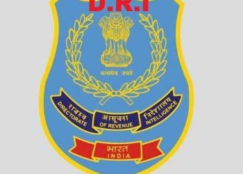 mumbai dri raid in udaipur and arrest international drugs smuggler from hotel