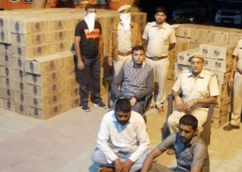 police seized illegal liquor of smuggling cost pf 1 crore