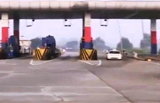 Farmers agitation toll plaza free movement in against Of Farm Laws