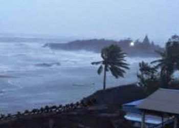 cyclone burevi hits tamil nadu kerala