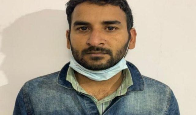 whatsapp account hacker arrested in fraud with people in jaipur