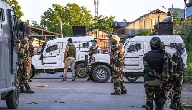 police personnel martyred and 3 terrorist killed in encounter in budgam and shopian jammu kashmir
