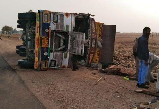 5 died in mini bus or trola accident in bap area jodhpur