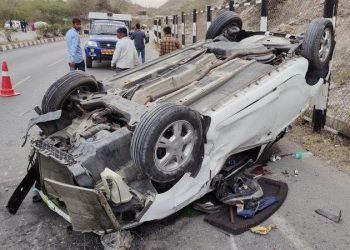 couple and their daughter killed after high speed car hits scooty in udaipur iswal highway - 1