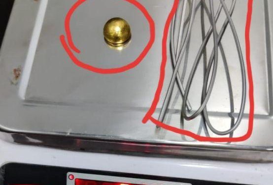 gold smuggling in paper weight at jaipur airport custom department arrest man with gold