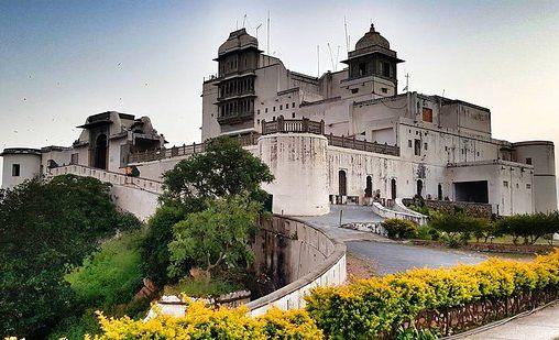 sajjangarh fort