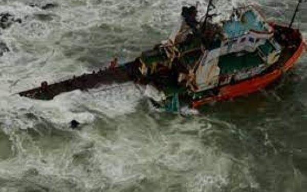 49 people missing after ship drown due to tauktae cyclone near mumbai
