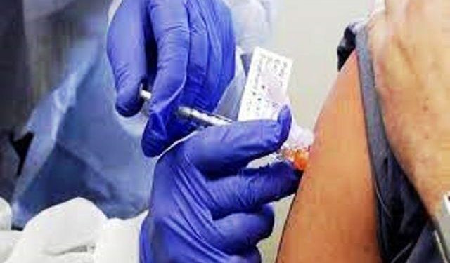 india first death due to corona vaccine government panel confirmed 68 year old man death after receiving vaccine shot