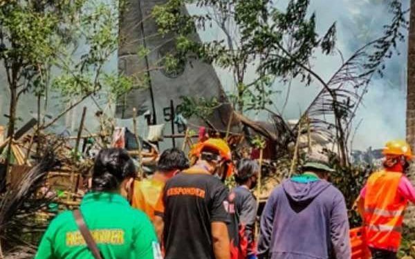 50 died in philippines plane crash