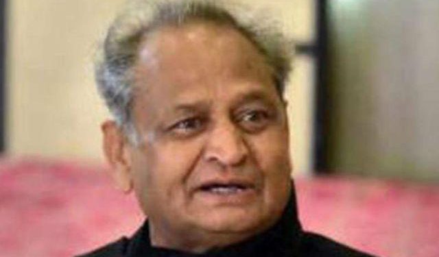 cm ashok gehlot send letter to central minister for covid vaccine