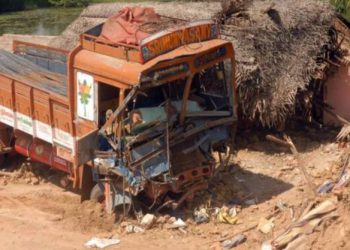8 killed as truck rams in to hut in amreli gujrat