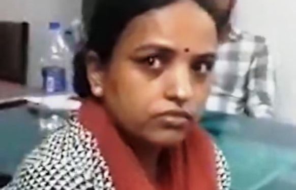 acb arrests patwari for taking 100000 rs bribe