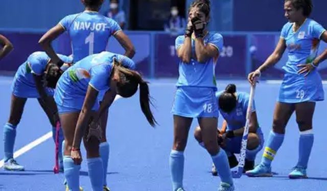 tokyo olympics indian hockey team loses the match for bronze medal