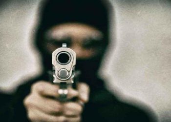 chain snatching and firing with mobile shop owner in mansarovar jaipur