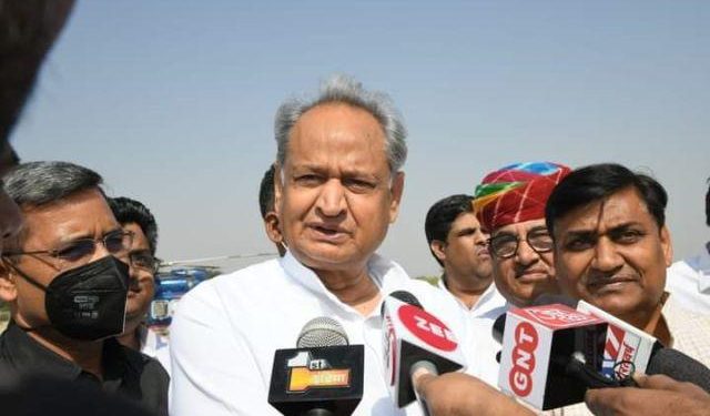 prashasan shahron ke sang cm ashok gehlot decision for patta land use conversion