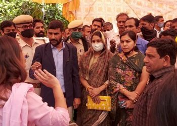 प्रशासन गांवों के संग : नहीं माने सरपंच, बेदला में पहले ही दिन शिविर का बहिष्कार