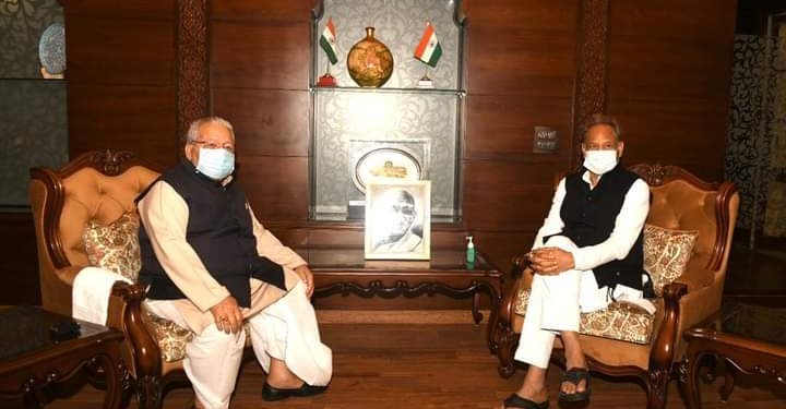 मंत्रियों के इस्तीफे लेकर राज्यपाल से मिलने पहुँचे मुख्यमंत्री गहलोत: मंत्रिमंडल पुनर्गठन की उल्टी गिनती शुरू