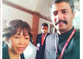 किशन ने लोकसभा में दिखाई ईमानदारी: विदेशी हाई कमिश्नर का गुम हुआ हीरे का हार लौटाया