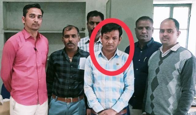 udaipur acb arrest nhai samvida karmi for taking 5000 rs bribe in jhadol tehsil office