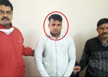 udaipur acb arrest village development officer for taking 15000rs bribe in salumber