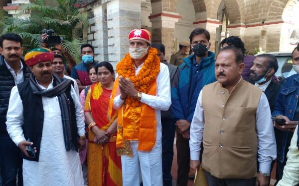 जिला परिषद उप चुनाव : भाजपा को झटका,कांग्रेस पहले से ज्यादा वोट से जीती