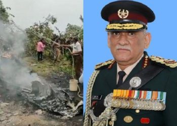Army helicopter carrying Chief of Defence Staff General Bipin Rawat crashes in Tamil Nadu