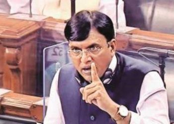 central health minister said in lok sabha about booster dose of corona vaccine