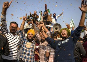 protesting farmers returns to home on 11 december 2021