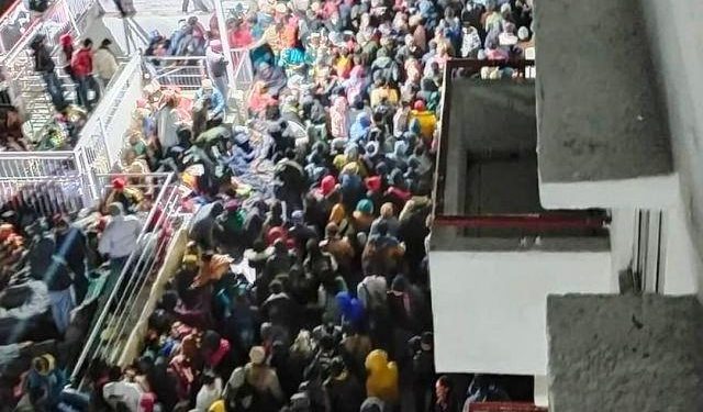 12 died in stampede at mata vaishno devi temple jammu kashmir