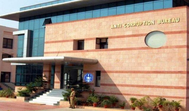 acb raids on SE VIGILANCE OF mining department rajasthan