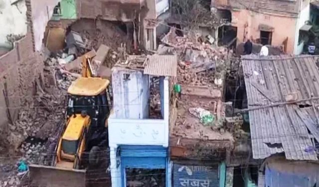 10 died in explosion blast During Illegal Manufacturing of Crackers bhagalpur bihar