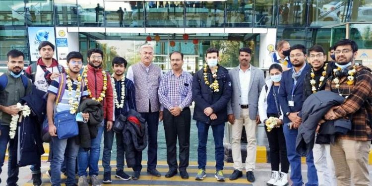 20 students return to home udaipur from ukraine