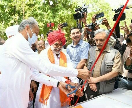 उदयपुर में शुरू हुआ राजस्थान का पहला बर्ड पार्क, सीएम गहलोत ने पैंथर रेस्क्यू सेंटर की घोषणा भी की
