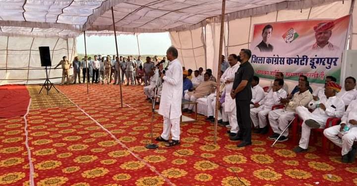 उदयपुर पहुंचे सीएम गहलोत : गुरुवार सुबह गुलाबबाग में करेंगे बर्ड पार्क का उद्धाटन