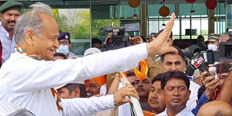 बीजेपी पूरी तरह से घबराई हुई है और अभी राजस्थान उसके टारगेट पर है : सीएम गहलोत