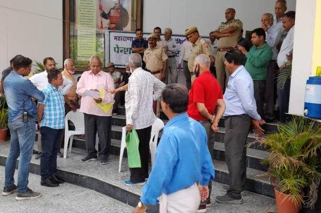 mpuat pensioners protest and demands for pension -1