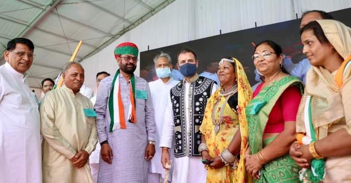 हमारा आदिवासियों से गहरा रिश्ता, भाजपा आपके इतिहास को मिटाने के काम करती है : राहुल गांधी
