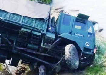 seven soldiers killed when army vehicles falls into shyok river in ladakh